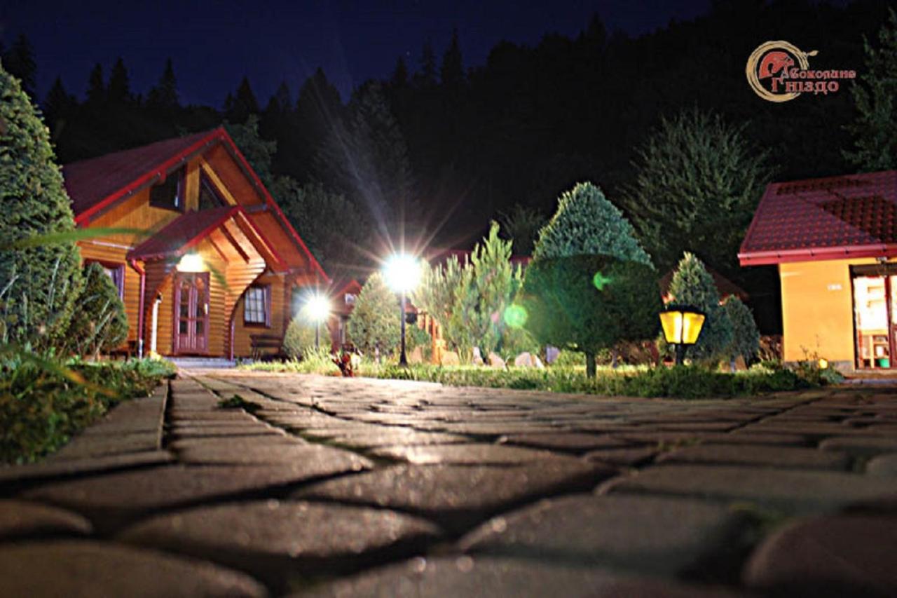 Sokolyne gnizdo Hotel Korosztyiv Kültér fotó