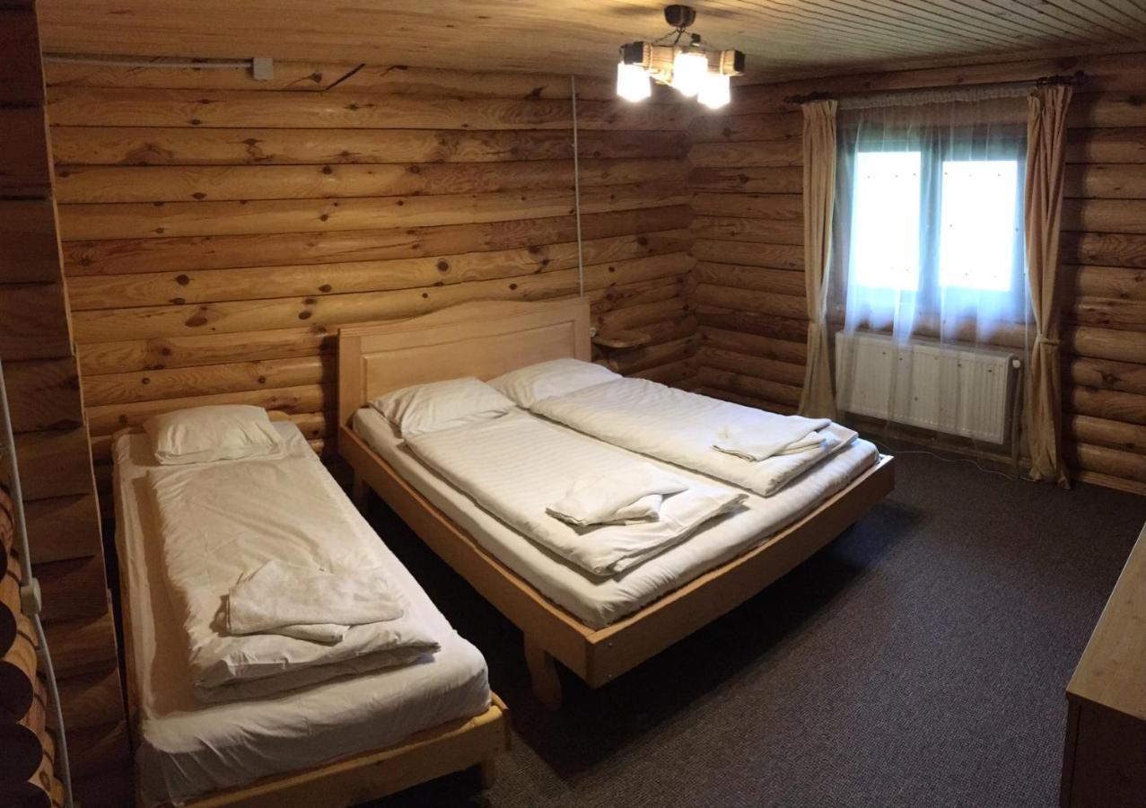 Sokolyne gnizdo Hotel Korosztyiv Kültér fotó
