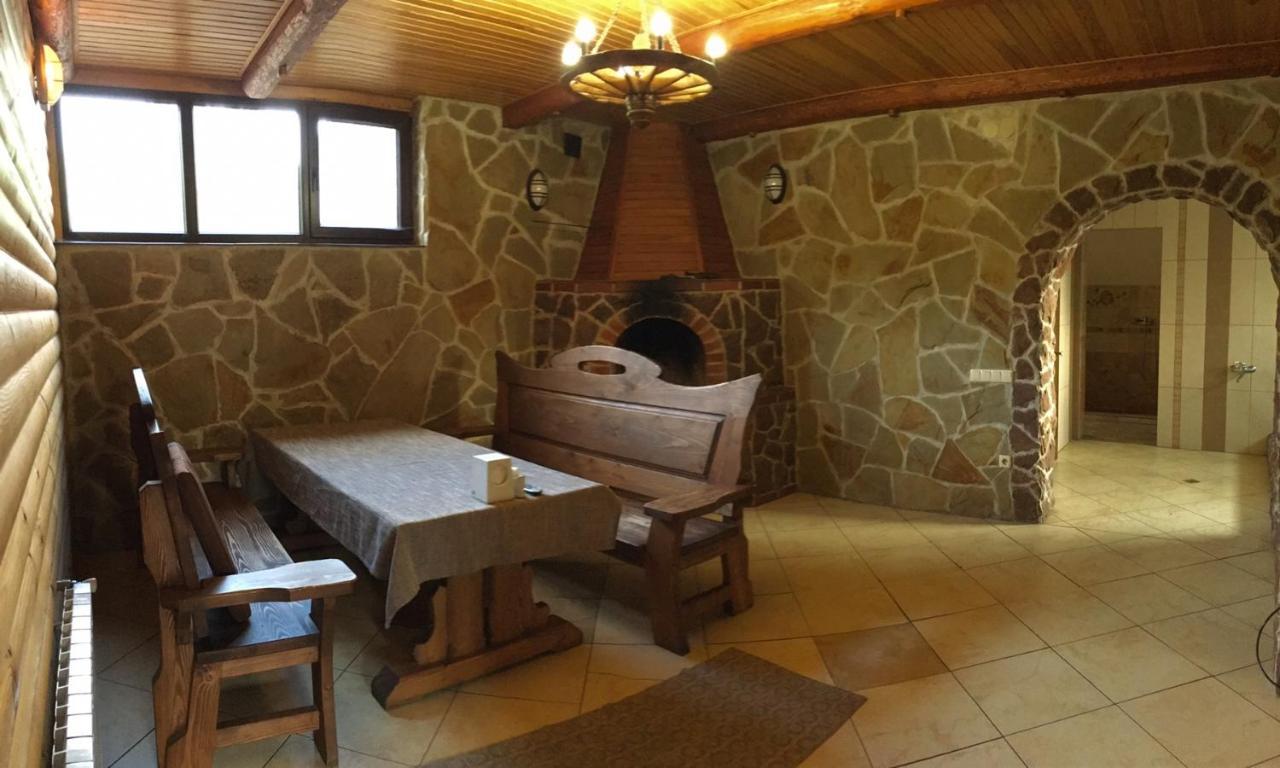 Sokolyne gnizdo Hotel Korosztyiv Kültér fotó