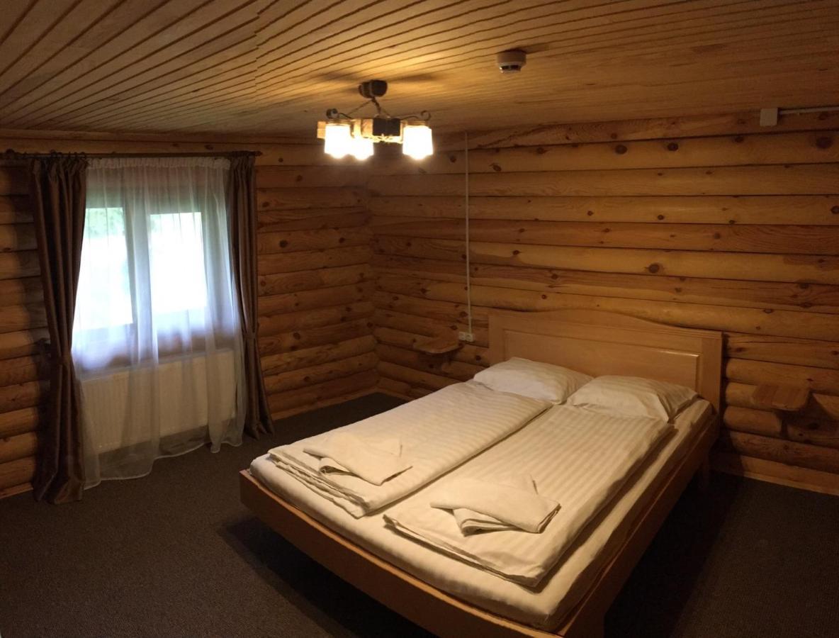 Sokolyne gnizdo Hotel Korosztyiv Kültér fotó