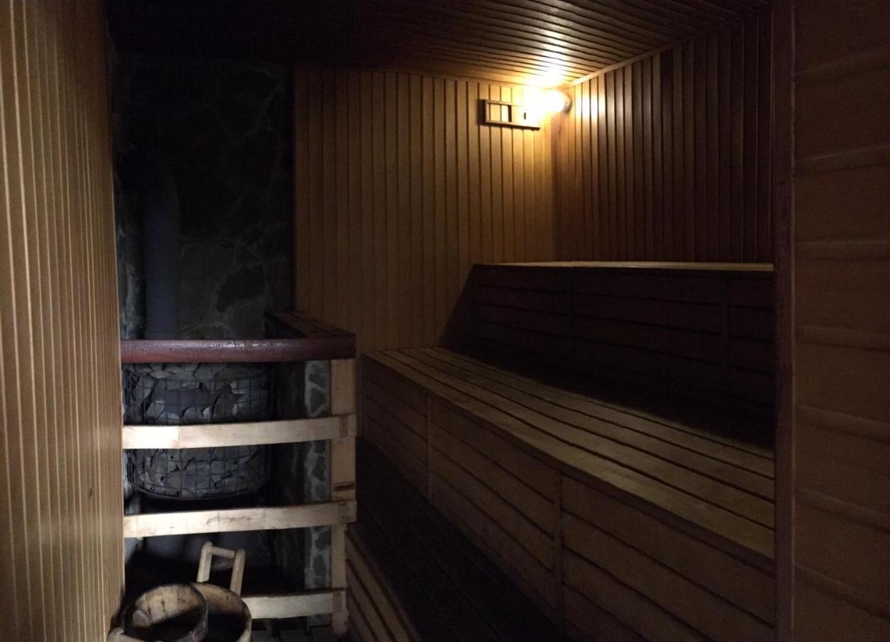 Sokolyne gnizdo Hotel Korosztyiv Kültér fotó