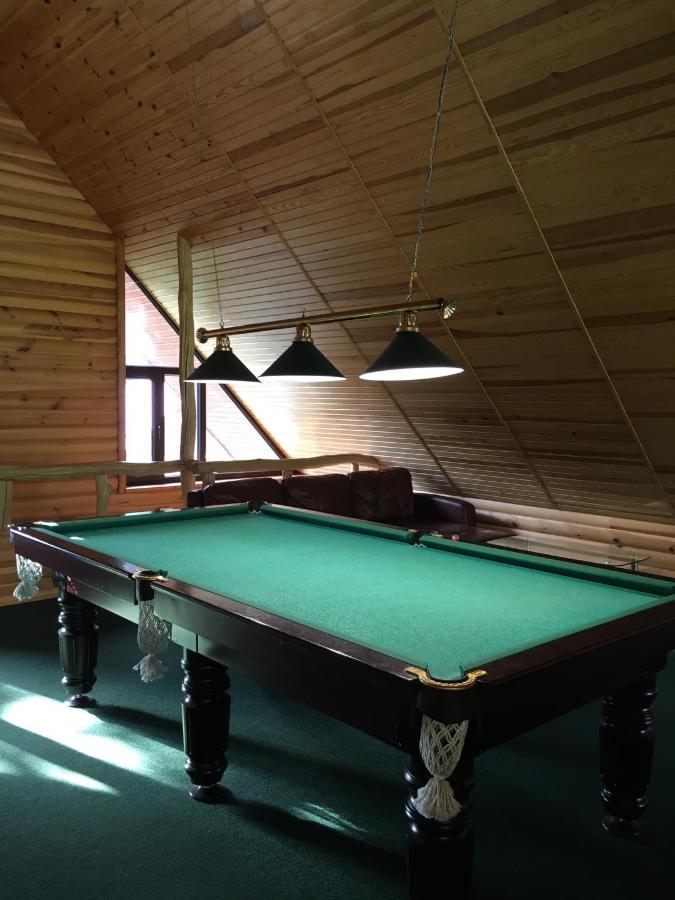 Sokolyne gnizdo Hotel Korosztyiv Kültér fotó