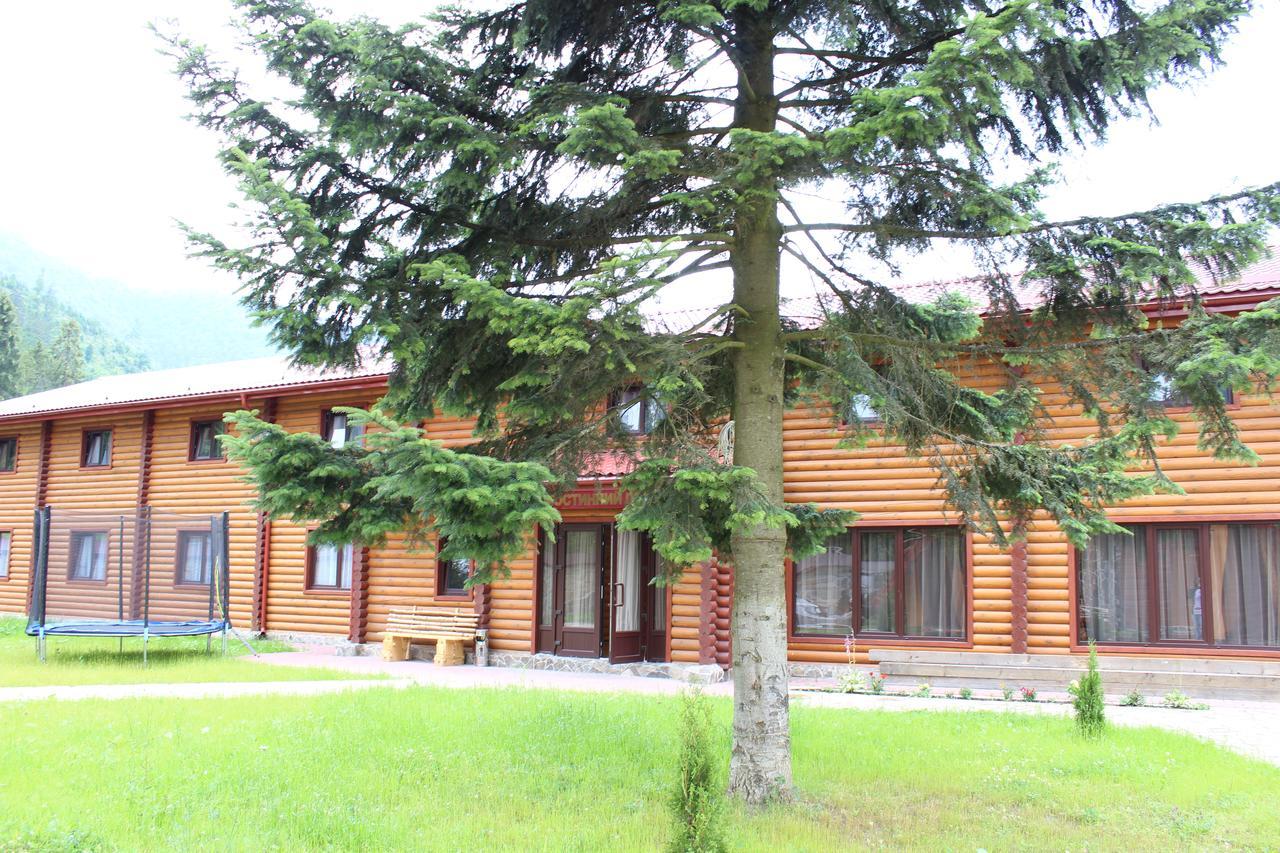 Sokolyne gnizdo Hotel Korosztyiv Kültér fotó