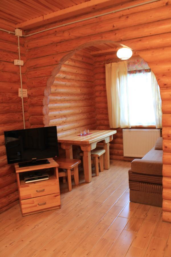 Sokolyne gnizdo Hotel Korosztyiv Kültér fotó