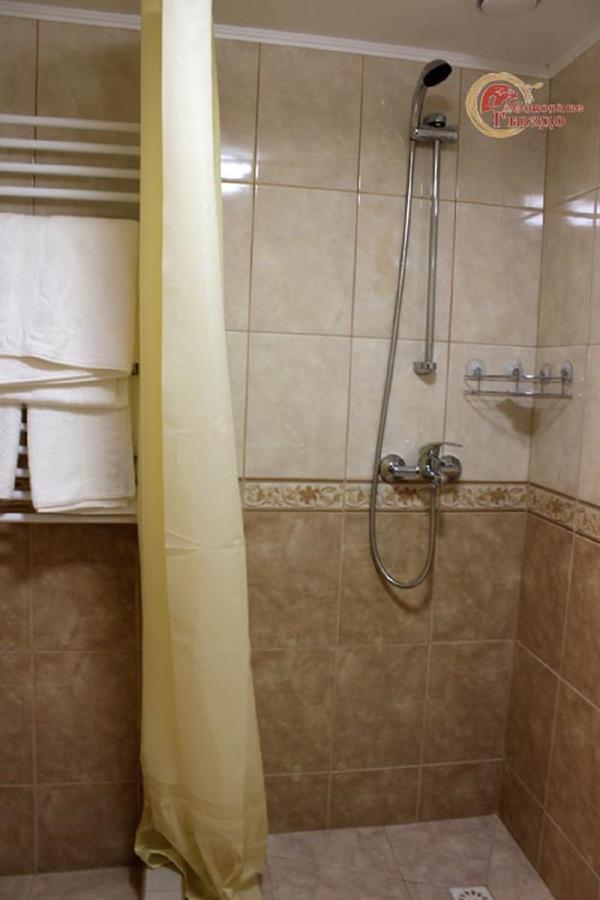 Sokolyne gnizdo Hotel Korosztyiv Kültér fotó