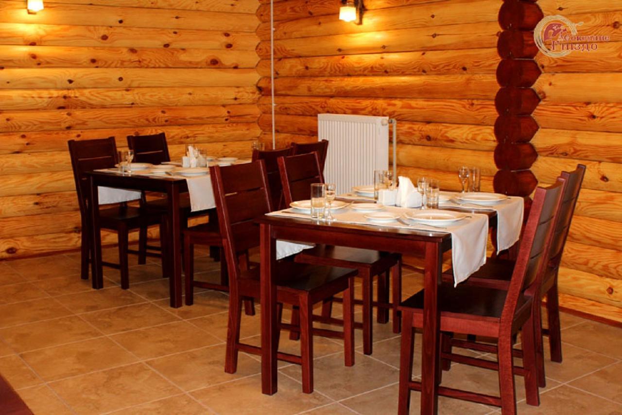 Sokolyne gnizdo Hotel Korosztyiv Kültér fotó