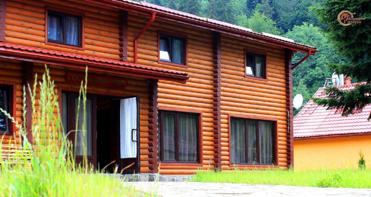 Sokolyne gnizdo Hotel Korosztyiv Kültér fotó