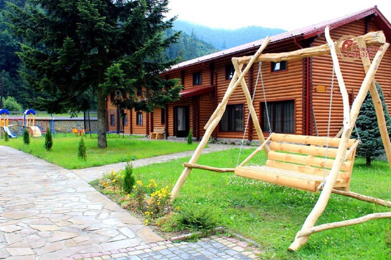 Sokolyne gnizdo Hotel Korosztyiv Kültér fotó
