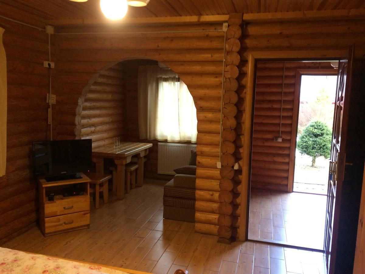 Sokolyne gnizdo Hotel Korosztyiv Kültér fotó